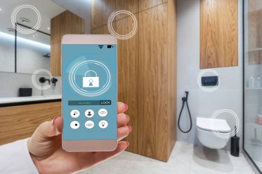 Bir telefondaki uzaktan kontrol sistemi
