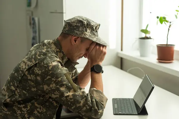 Distraught Soldier Covering His Face Possibly Suffering Shell Shock Post — Stock Photo, Image