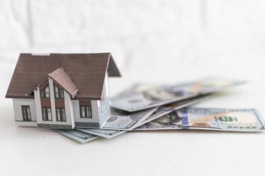 Faiz oranı finansal ve ipotek oranları kavramı. Gayrimenkul, ev ve yaşam için para biriktiriyorum. Kredi başvurusu yapmak ve bankalardan kredi vermek. Yüksek kalite fotoğraf