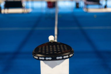 Mavi sahada kürek objeleri. Yüksek kalite fotoğraf