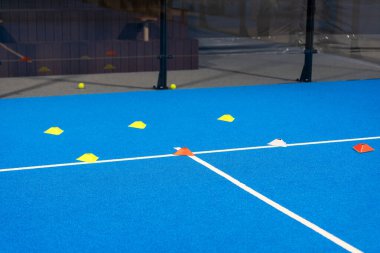 Raket tenis nesneleri ve kort. Yüksek kalite fotoğraf