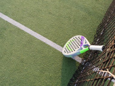 Ukrayna Kyiv, 19 Mayıs 2024. Padel raketi, Head. Yüksek kalite fotoğraf