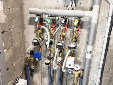 Su borusu sistemi. Hijyenik sistem çalışması. İnşaat işi. Yüksek kalite fotoğraf