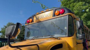 Okul otobüsü çocukları eğitim ulaşımı. Yüksek kalite fotoğraf