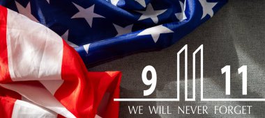 09.11.2001 Amerikan Vatanseverlik Günü afişi. Gün batımına karşı ABD bayrağı. Yüksek kalite fotoğraf