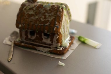 Noel ev gingerbread ev kurabiyesi.