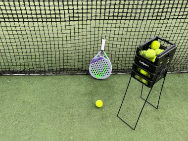 Ukrayna Kyiv, 19 Mayıs 2024. Padel raketi, Head. Yüksek kalite fotoğraf