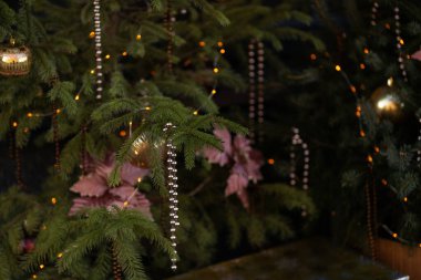 Noel süsleri, Noel ağacı, hediyeler, yeni yıl. Yüksek kalite fotoğraf