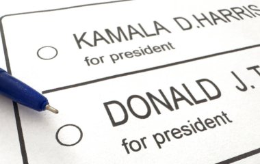  Kyiv, Ukrayna, 19 Eylül 2024 ABD başkanlık oy pusulası. Yüksek kalite fotoğraf