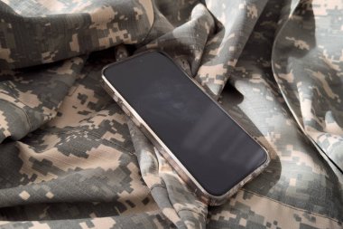 Beton arka planda beyaz ekranlı akıllı telefonun bir kopyası. 3 boyutlu görüntüleme. Yüksek kalite fotoğraf