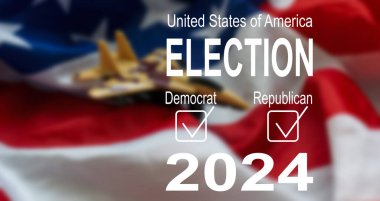 Gün batımının arka planında ABD Bayrağıyla Sesiniz Yazılı Seçim Günü. Ben oy verdim. Amerika 'da oy kullanma. Yüksek kalite fotoğraf