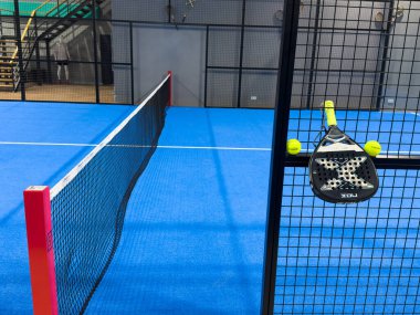 Kyiv, Ukrayna, 18 Kasım 2024. Padel raket nox. Yüksek kalite fotoğraf