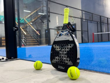 Kyiv, Ukrayna, 18 Kasım 2024. Padel raket nox. Yüksek kalite fotoğraf