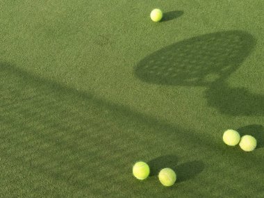 Tenis raketi gölgesi ve top sahada. Raket gölgeli açık hava görüntüsü. Yüksek kalite fotoğraf