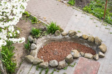 Taştan yapılmış bir kalp..