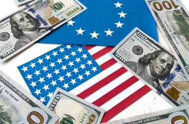 Biz ve bir dolar banknotlu Avrupa sendikası bayrakları. Yüksek kalite fotoğraf