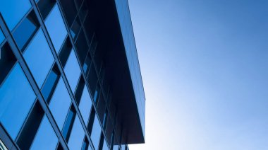 Mimari, Glass wall Modern bina dış soyut fütüristik arka plan detaylarını anlatıyor. Yüksek kalite fotoğraf