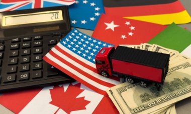 Amerika ve Çin 'in oyuncak arabaları ve bayrakları. Yüksek kalite fotoğraf