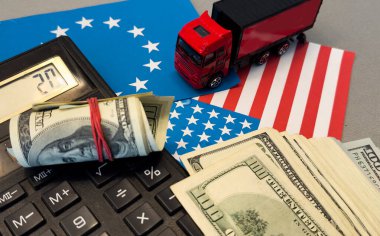 Amerikan Bayrağı 'nın tarifesi. Amerikan hükümetinin yerli sanayiyi korumak için gümrük bariyeri politikası. Yüksek kalite fotoğraf