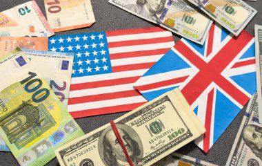 Amerika ve Büyük Britanya bayrağı. Sembol işbirliği ve ortaklık. Siyasi ilişkiler kavramı. Yüksek kalite fotoğraf
