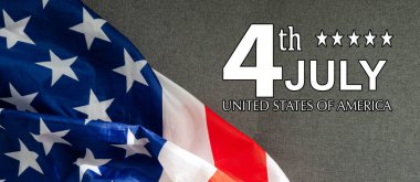 4 Temmuz Vatanseverlik Günü ABD Sembolleri. Ulusal kutlama 4 Temmuz federal bayramı Amerika Birleşik Devletleri. Amerikan bayrağı Yıldızlar ve Çizgiler Kırmızı, Beyaz ve Mavi Eski Zafer Yıldızlı Bayrağı. Yüksek kalite fotoğraf