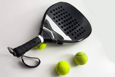 İzole raket tenis nesneleri. Padel raketi. Yüksek kalite fotoğraf