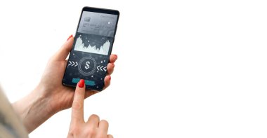 Çerçevesiz tasarımı ile bir akıllı telefon ile mobil ödeme yapma