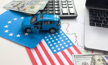 Birleşik Devletler ve Avrupa Birliği bayrakları, dolar ve çizelgeler. Yüksek kalite fotoğraf