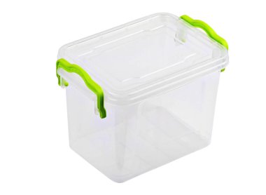 Yemek için şeffaf plastik kutu, beyaz arka planda izole edilmiş.