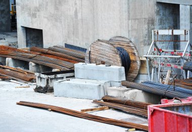 İnşaat alanında takviye ve kablo bobini için armatür çubuğu