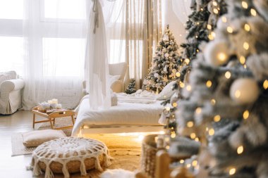 Noel ışıklarıyla İskandinav kış konforu