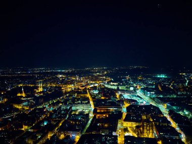Eski kentin merkezinde hava panoramik gece manzarası, Wroclaw pazar meydanı (Almanca: Breslau) - Polonya 'nın güneybatısında şehir, tarihi Silezya, Polonya, Avrupa, AB