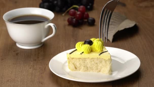 Taking Piece Delicious Homemade Sponge Cake White Ceramic Plate Cup — Αρχείο Βίντεο