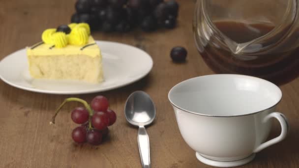 Pouring Hot Black Coffee Transparent Glass Pot White Ceramic Cup — Vídeos de Stock
