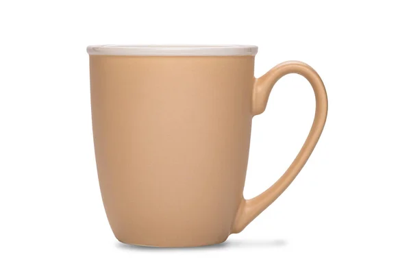 空の茶色のセラミックコーヒーマグカップまたはクリッピングパスで白い背景に隔離された白いエッジのティーマグカップ — ストック写真