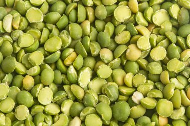 Yakından bakınca bir yığın yeşil mercimek.