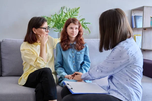 Sesi Psikolog Anak Ibu Pra Remaja Putri Dan Terapi Perilaku — Stok Foto