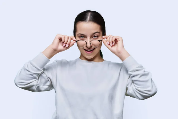 Teenage Girl Student Holding Glasses Smiling Looking Camera White Studio — Stock Photo, Image