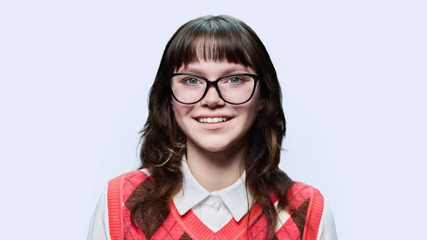 Headshot Portrait Young Smiling Female Student Looking Camera Light Studio — 스톡 사진