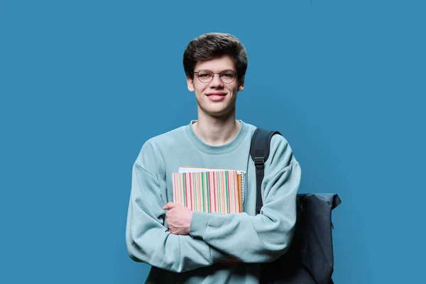Porträtt Ung Stilig Manliga College Student Glasögon Med Ryggsäck Och — Stockfoto
