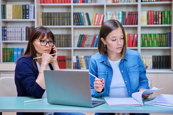Young Female University Student Middle Aged Teacher Mentor Preparing Exam — Stock Photo, Image
