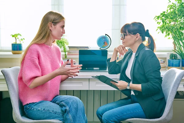 Female Psychologist Therapist Working Young Teen Girl Sitting Office Teenage — Stock Photo, Image
