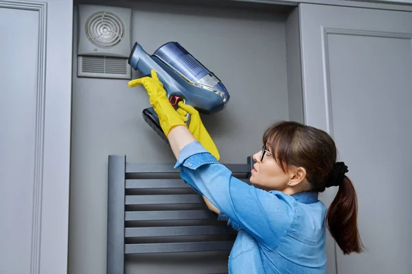 Woman Cleaning Wall Mounted Dusty Hood Ventilation Grill Bathroom Vacuum — Stock Photo, Image