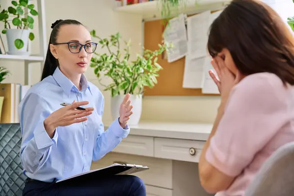 Professional Mental Psychologist Counselor Therapy Session Female Patient Talking Women — Stock Photo, Image