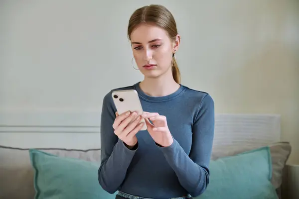 Serious Calm Female Teenager Using Smartphone Sitting Couch Home Girl — Stock Photo, Image
