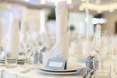 Lokantadaki düğün sofrasında misafirin ismiyle çok güzel bir yer.