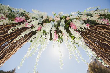 Düğün töreni dekorasyon. Arch düğün
