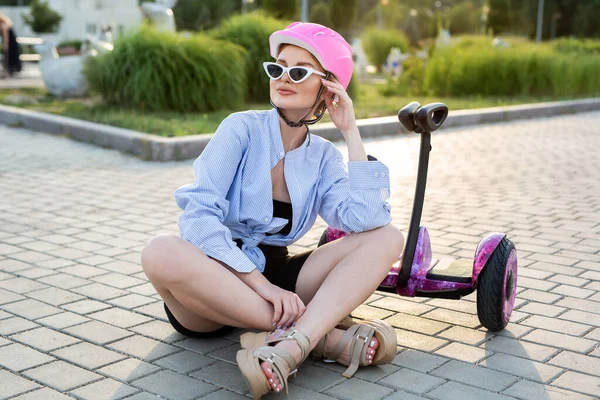 Portrait Beautiful Woman Hoverboard Gyro Scooter Park — Stock Photo, Image