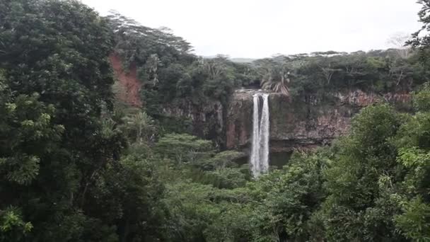 Tájkép Vízeséssel Mauritiuson — Stock videók