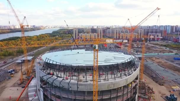 Almaty Kazakhstan September 2022 Провідний Спортивний Стадіон Баштовими Журавлів Будівельному — стокове відео